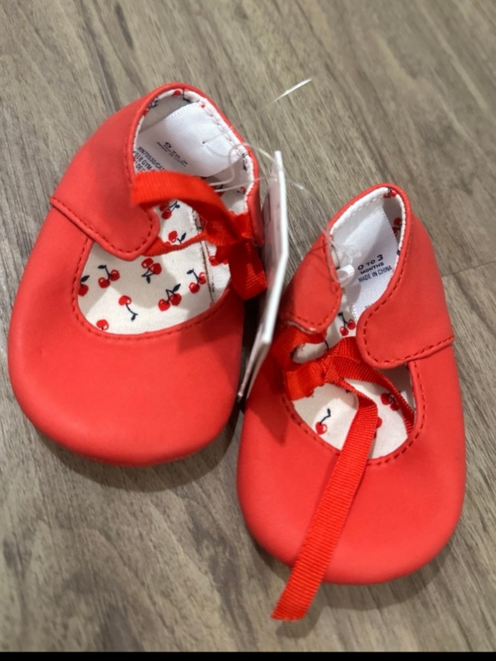 Janie and Jack Bright Red Mary Jane Baby Shoes with Cherry Lining sz 0.3 months
